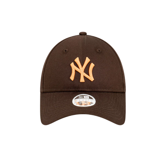 New Era Women's New York Yankees 9FORTY Cap - Walnut