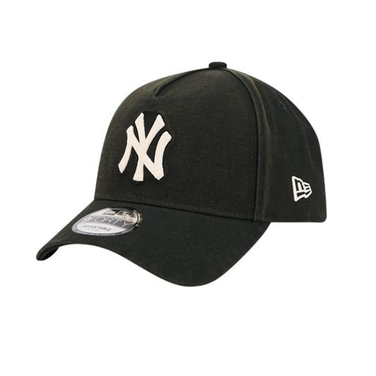 New Era New York Yankees 9FORTY A Frame - Black Washed Canvas