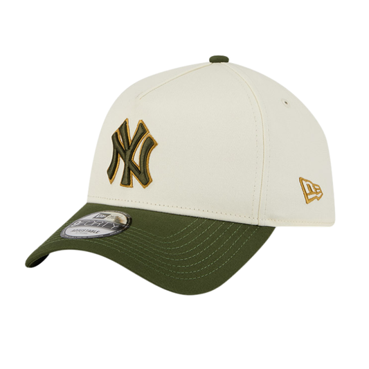 New Era New York Yankees 9FORTY A Frame - Chrome White/Metallic Script