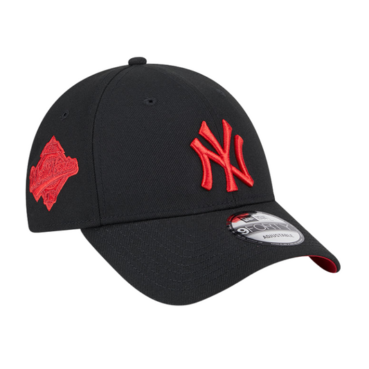 New Era New York Yankees 9FORTY Cap - Black/Scarlet