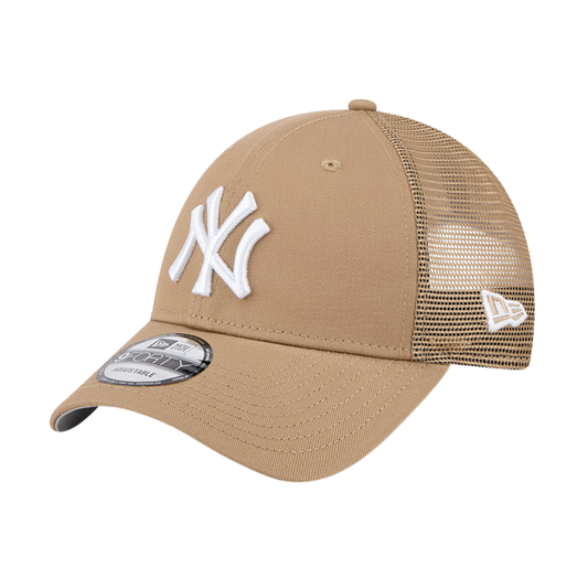 New Era New York Yankees 9FORTY Trucker Cap - Khaki/Grey