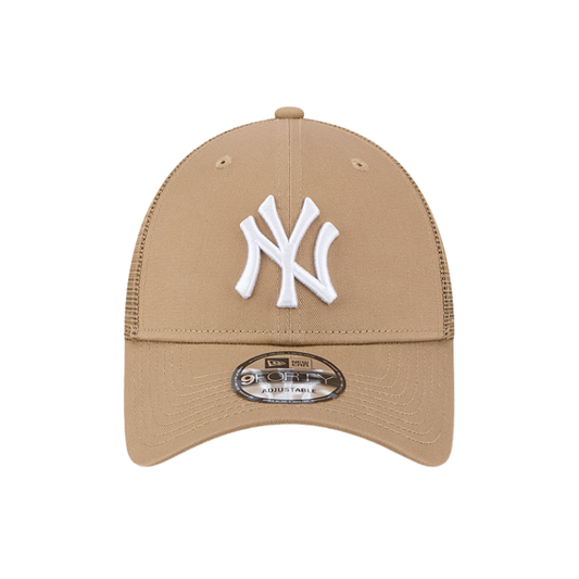 New Era New York Yankees 9FORTY Trucker Cap - Khaki/Grey